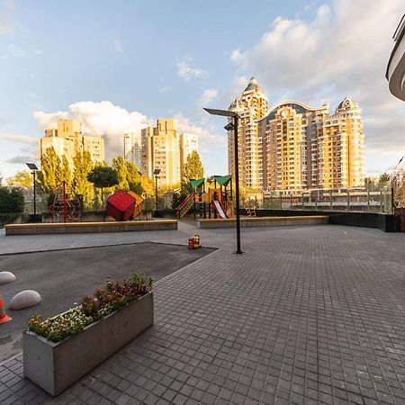 New Building Near Arena City Lesi Ukrainky 7A Κίεβο Εξωτερικό φωτογραφία