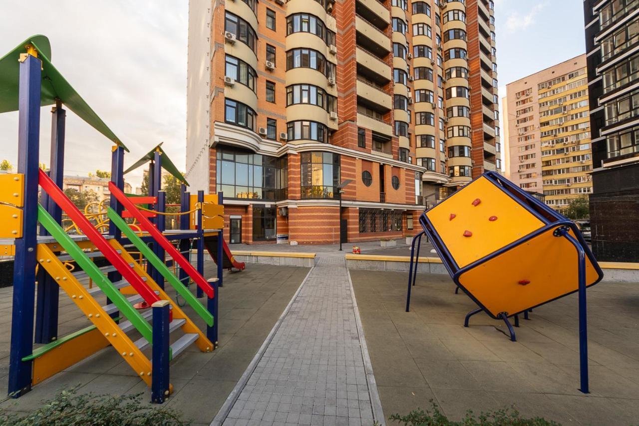 New Building Near Arena City Lesi Ukrainky 7A Κίεβο Εξωτερικό φωτογραφία